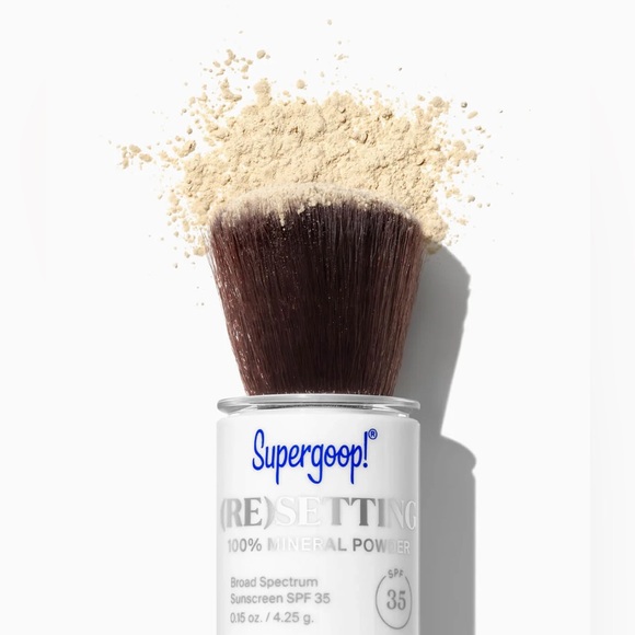 🆕 Supergoop (Re)setting Mineral Powder SPF 35 Translucent - Picture 2 of 5